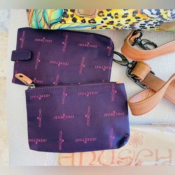 Anuschka Hand Painted Leather Leopard Wide Organizer Satchel - Picture 5 of 8